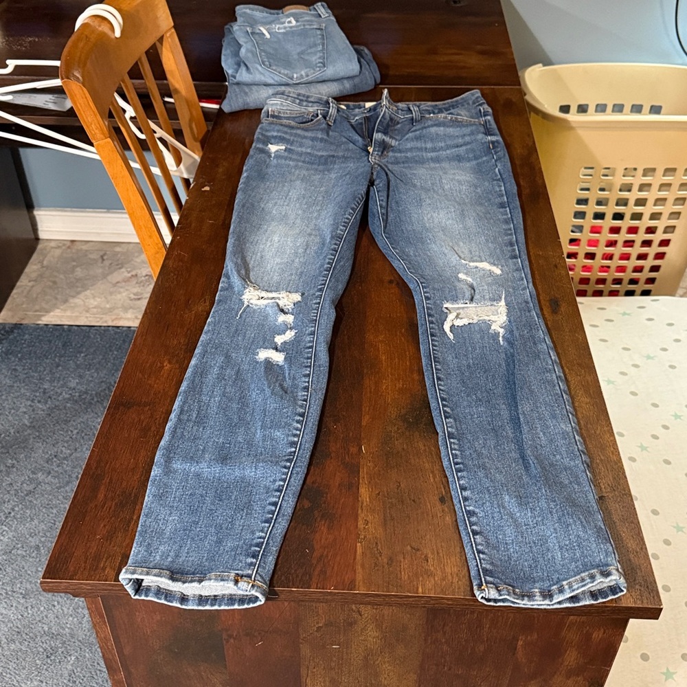 Universal Thread Blue Distressed Skinny Jeans Size 10L